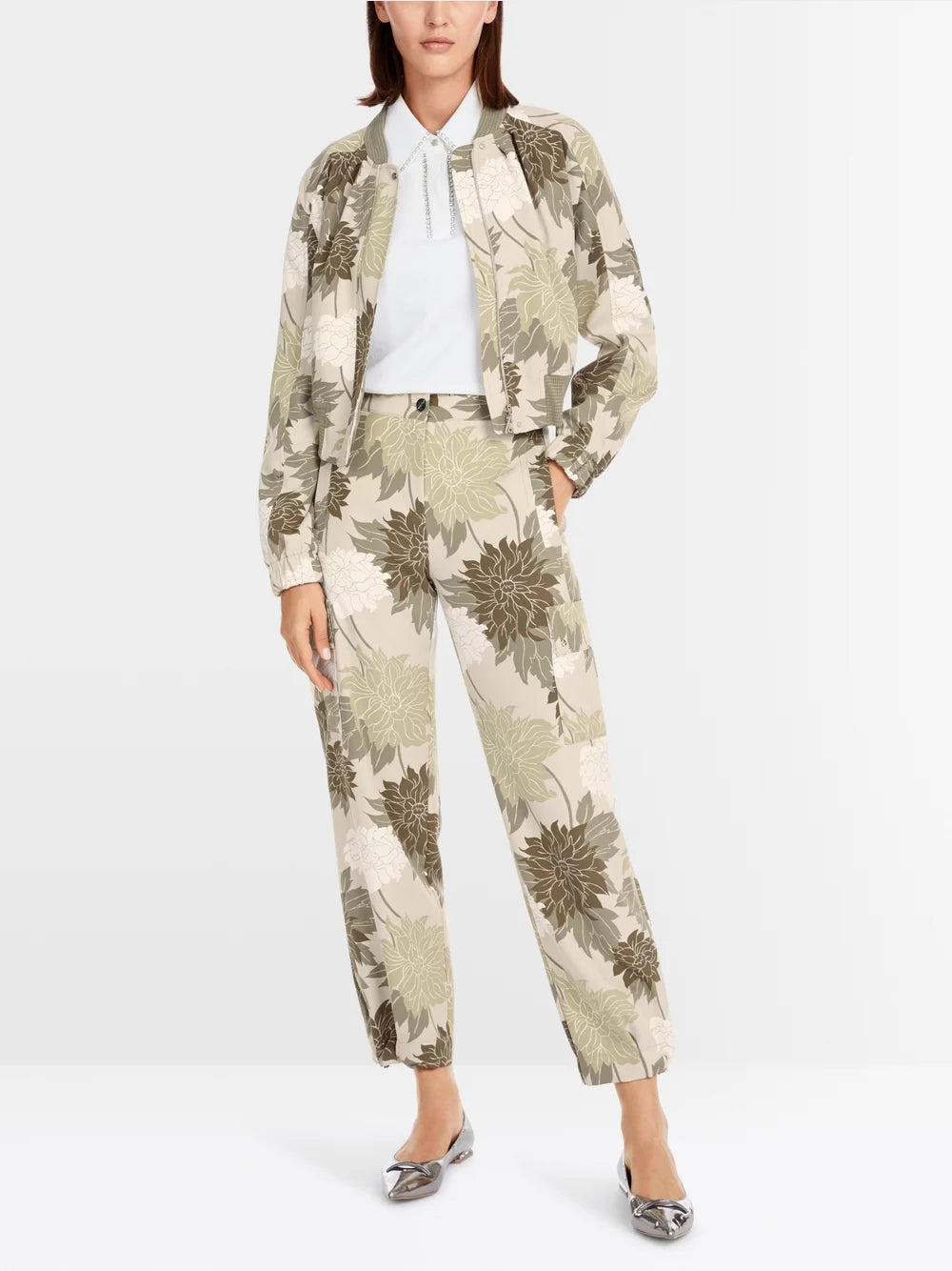 Marc Cain Sage Pearl RENTON cargo pants in floral design