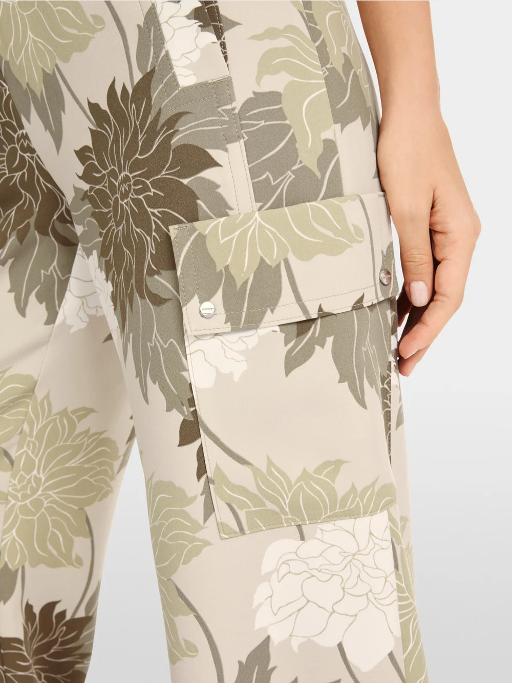 Marc Cain Sage Pearl RENTON cargo pants in floral design