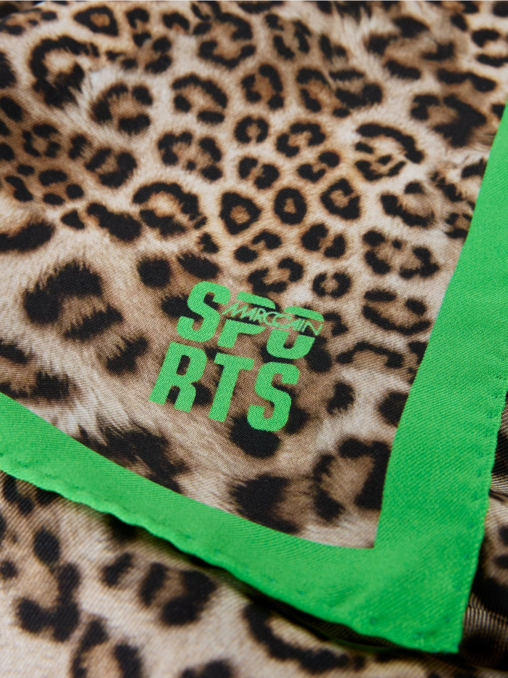 Marc Cain Silk scarf with leopard print and green