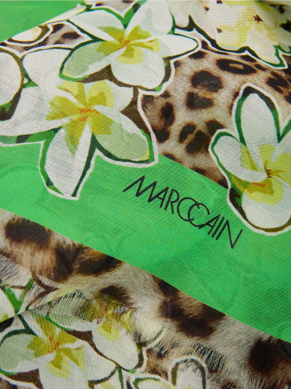 Marc Cain Lightweight scarf in all-over print Leopard Floral